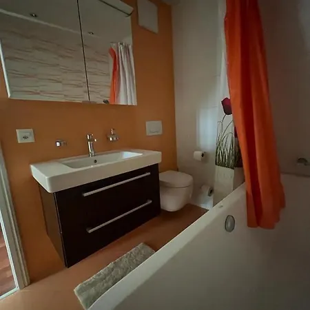 Quarto em Acomodações Particulares My Is Your Etoy